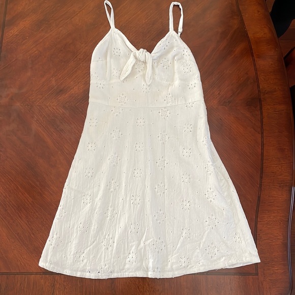 Hollister white dress size small - Picture 1 of 2